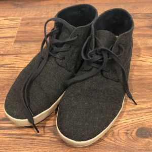 Toms Mid Canvas Shoes